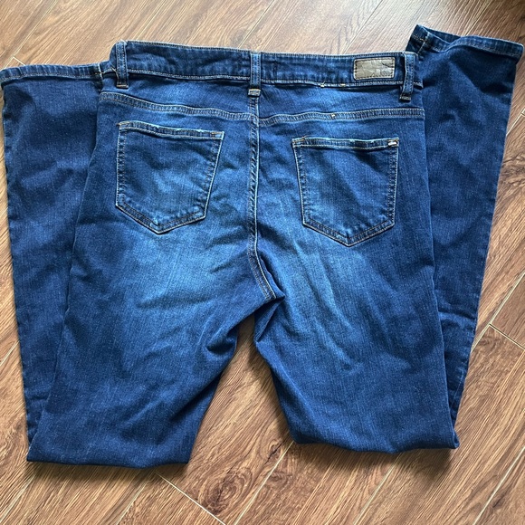 Garage Super Skinny Jeans - Picture 2 of 4